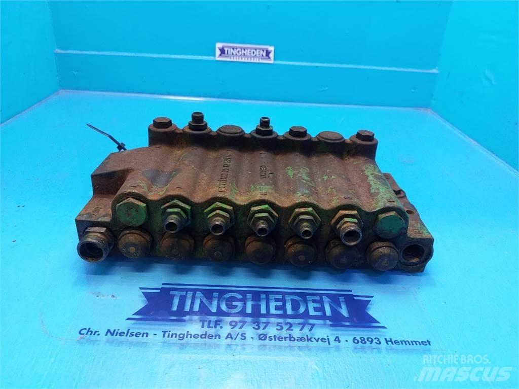 John Deere 1085 Hydrauliikka