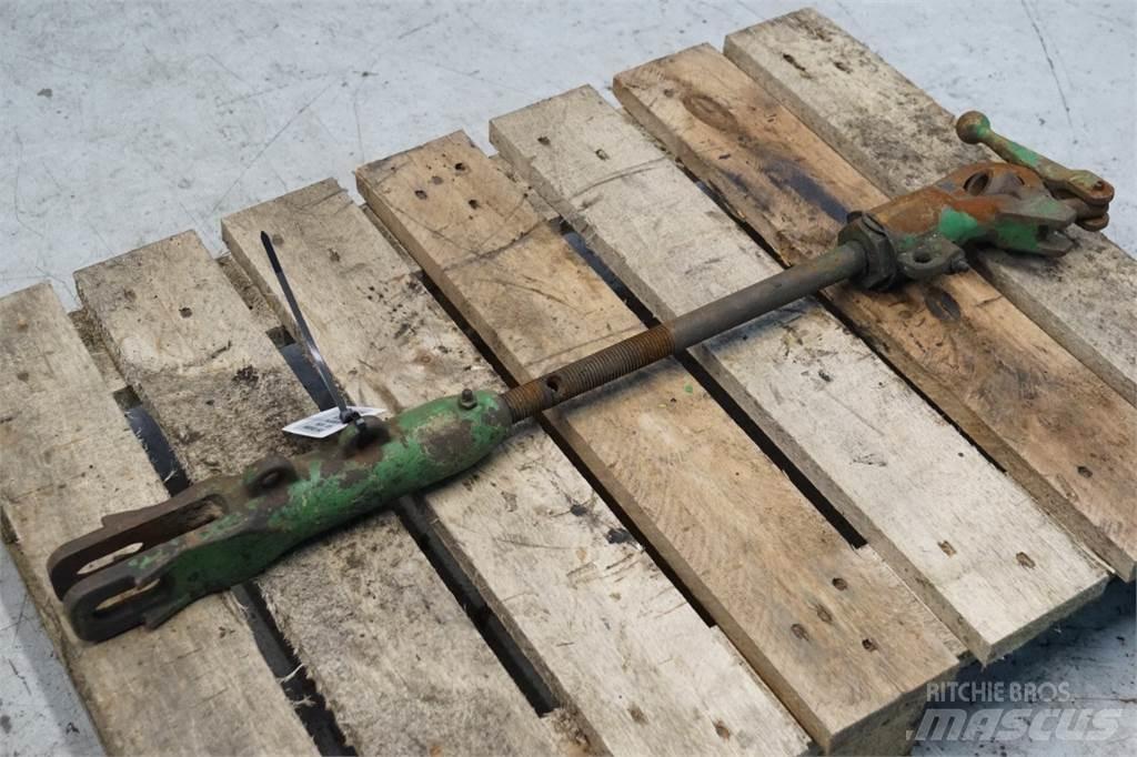 John Deere 1530 Lisävarusteet ja komponentit
