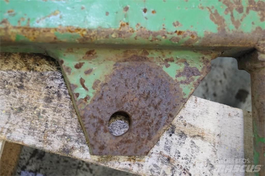 John Deere 2030 Lisävarusteet ja komponentit