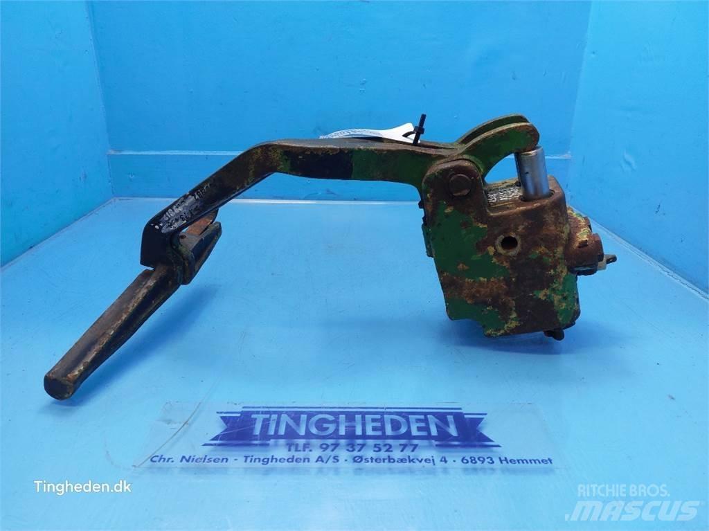 John Deere 2040 Hydrauliikka