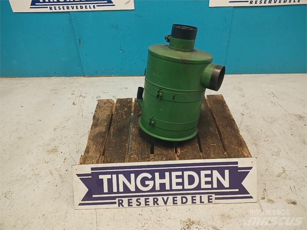 John Deere 2054 Moottorit