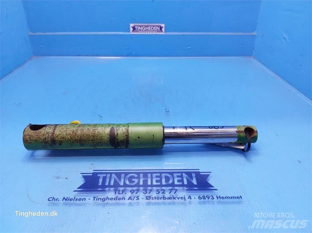 John Deere 2054 Hydrauliikka