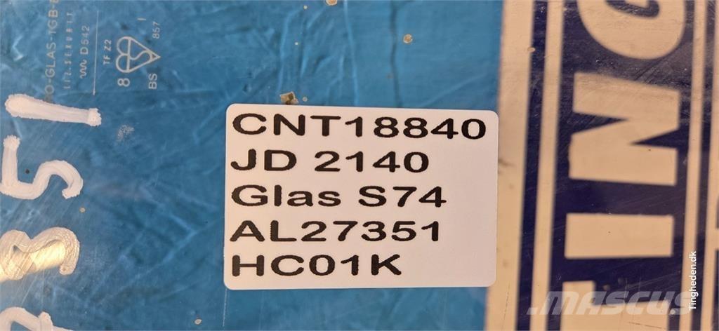 John Deere 2140 Ohjaamo ja sisusta