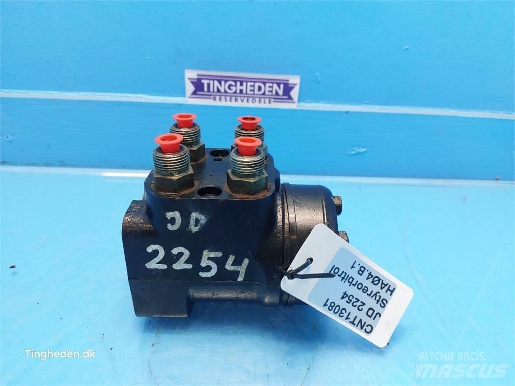 John Deere 2254 Hydrauliikka