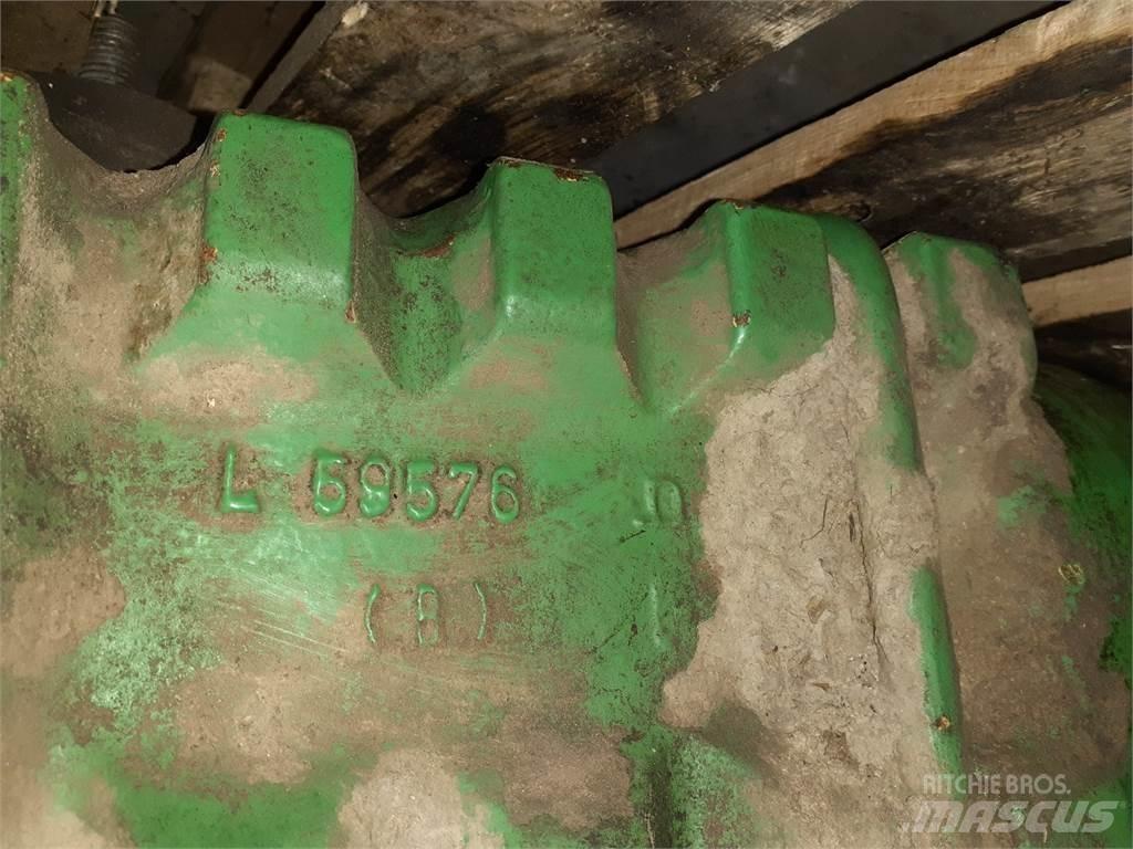 John Deere 2450 Lisävarusteet ja komponentit