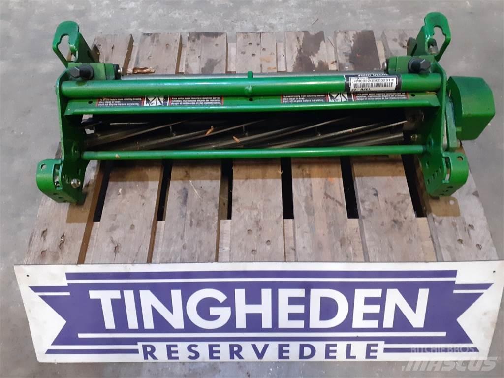 John Deere 2500 Robottiruohonleikkurit