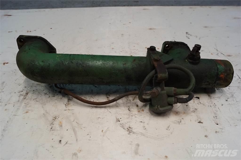 John Deere 2840 Moottorit