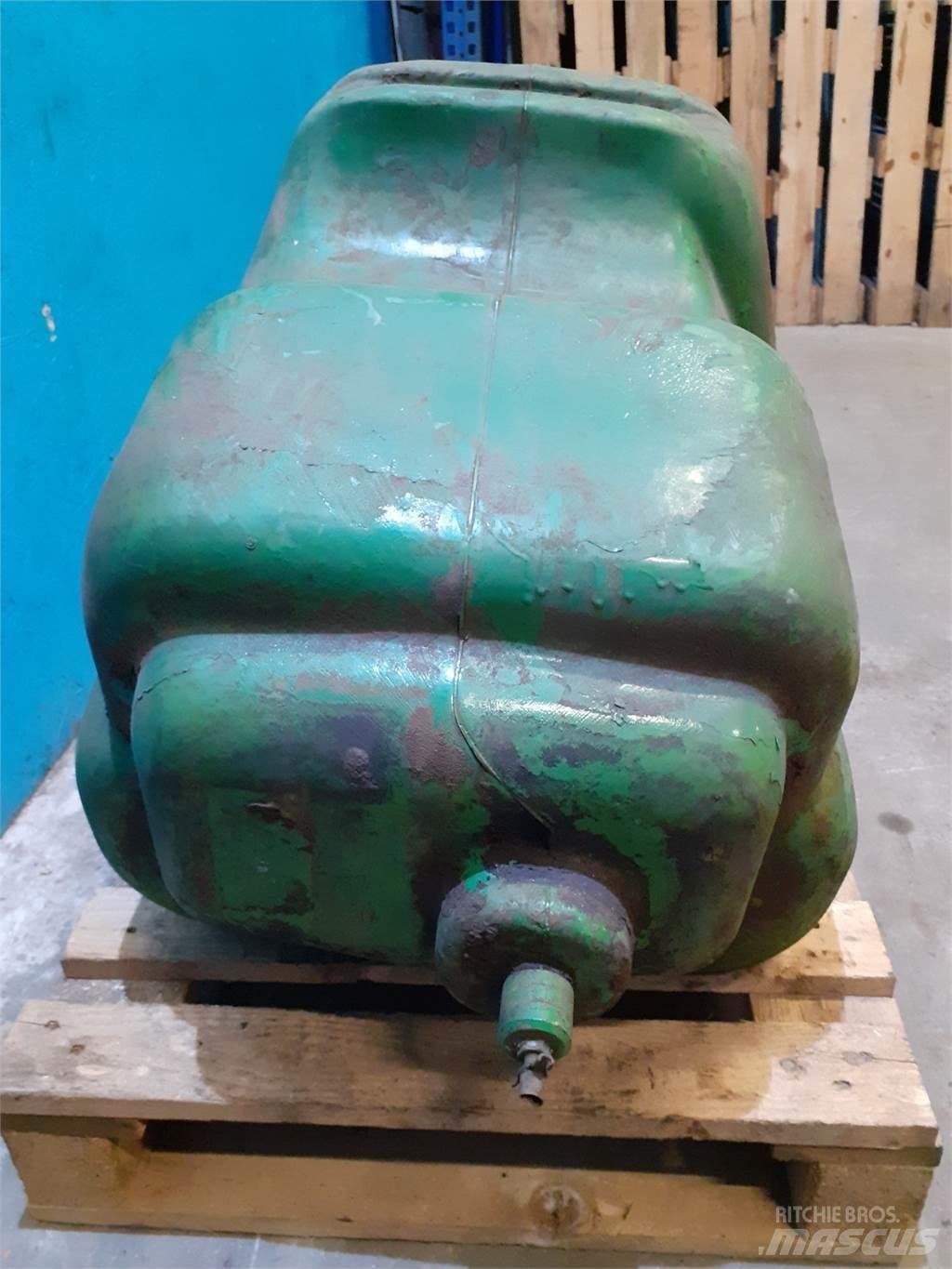 John Deere 2940 Lisävarusteet ja komponentit