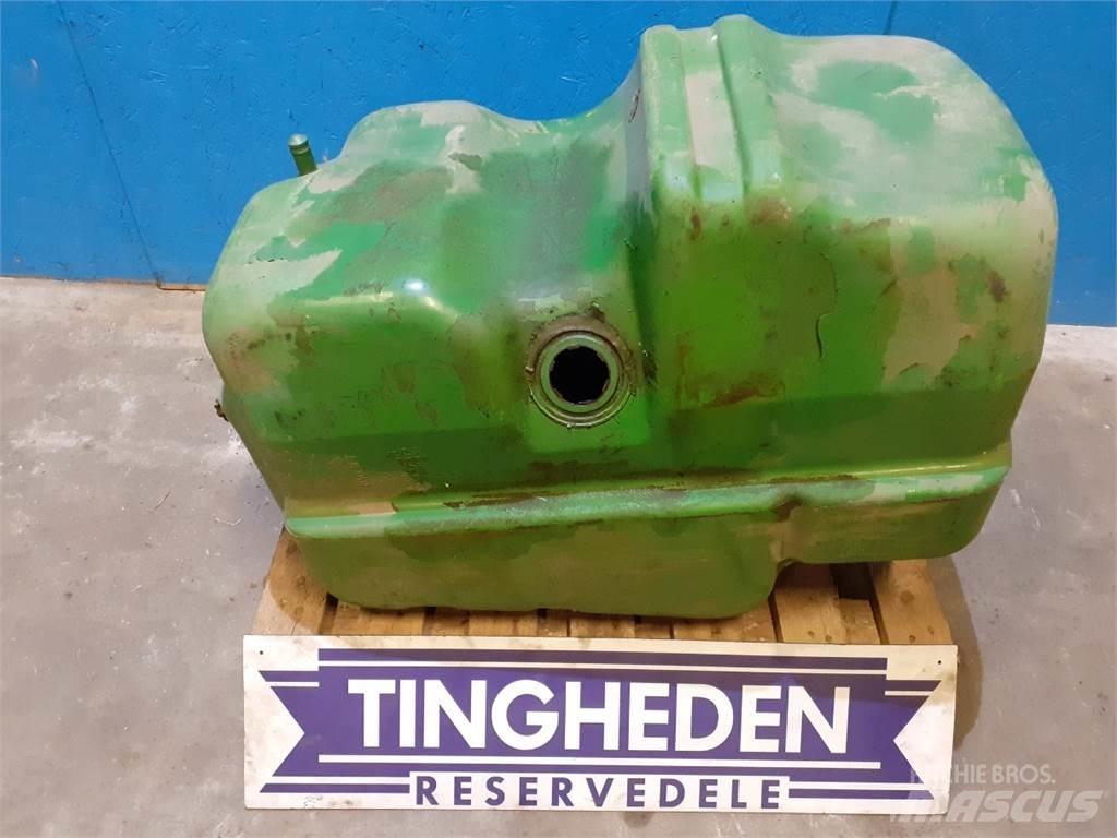John Deere 3040 Lisävarusteet ja komponentit