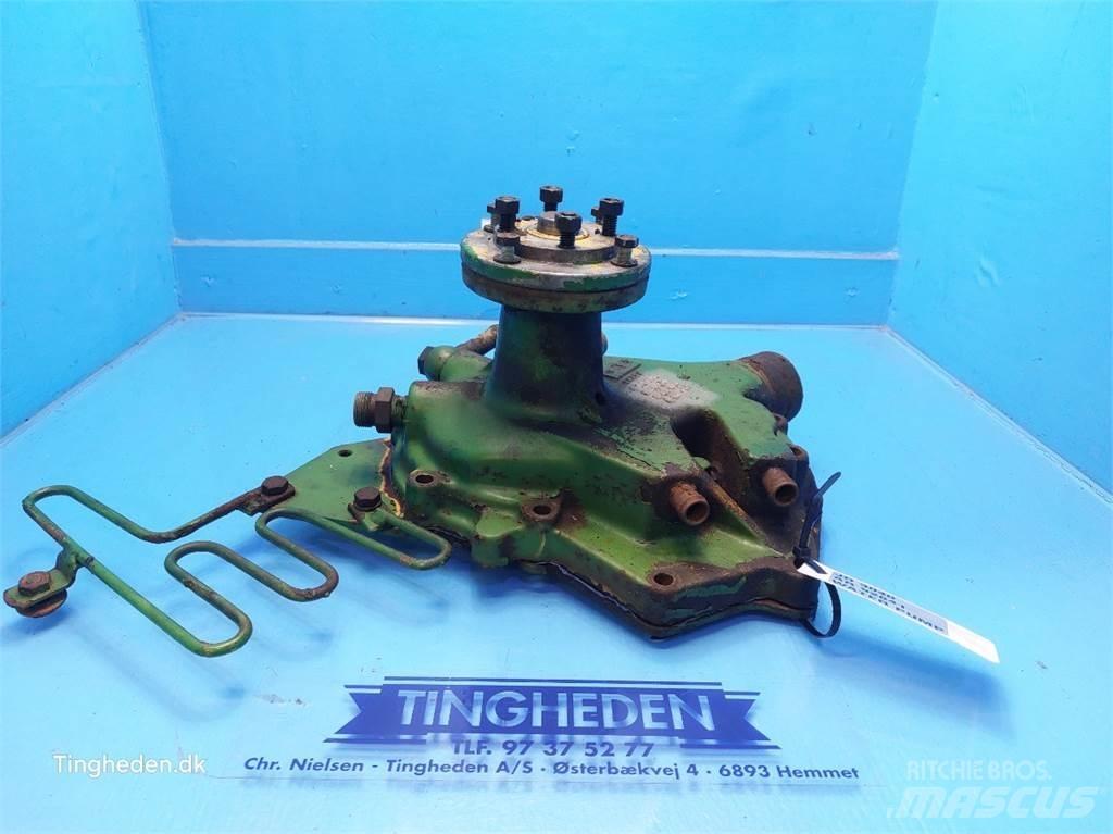 John Deere 3040 Moottorit