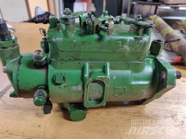 John Deere 3140 Moottorit