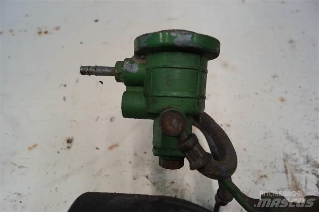 John Deere 3140 Moottorit