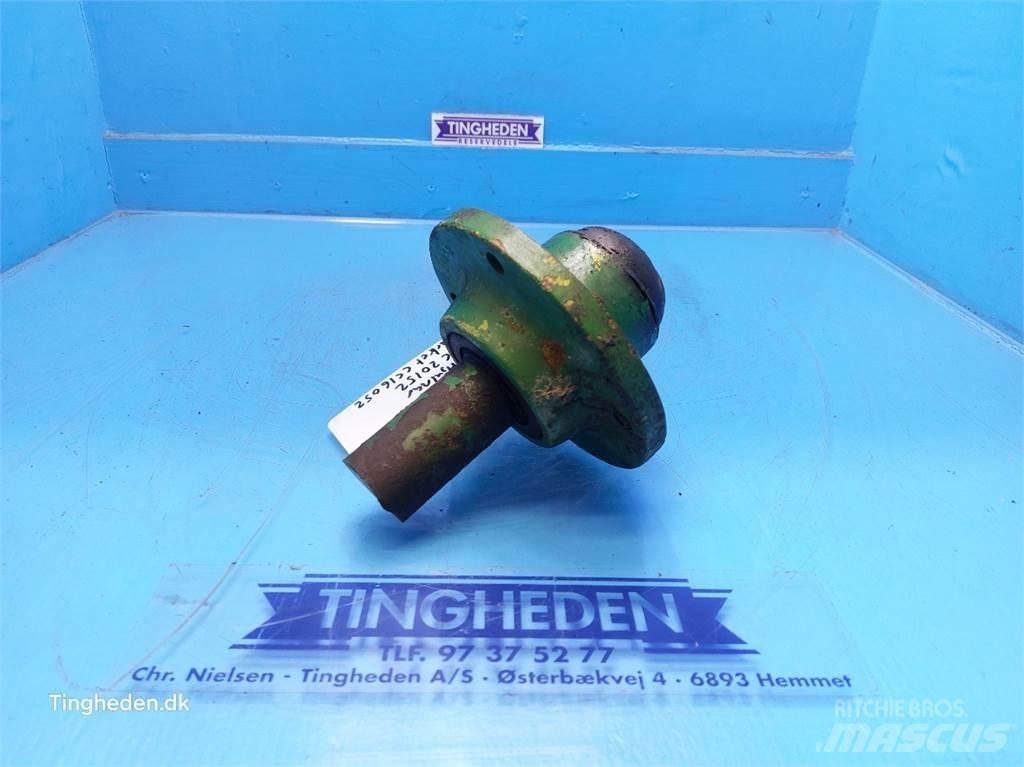 John Deere 332 Akselit