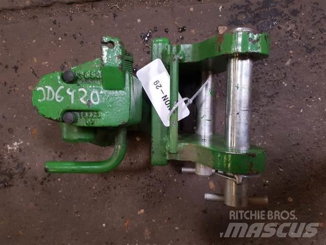 John Deere 4040 Lisävarusteet ja komponentit