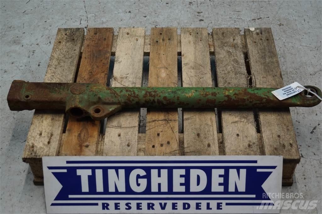 John Deere 4040 Lisävarusteet ja komponentit
