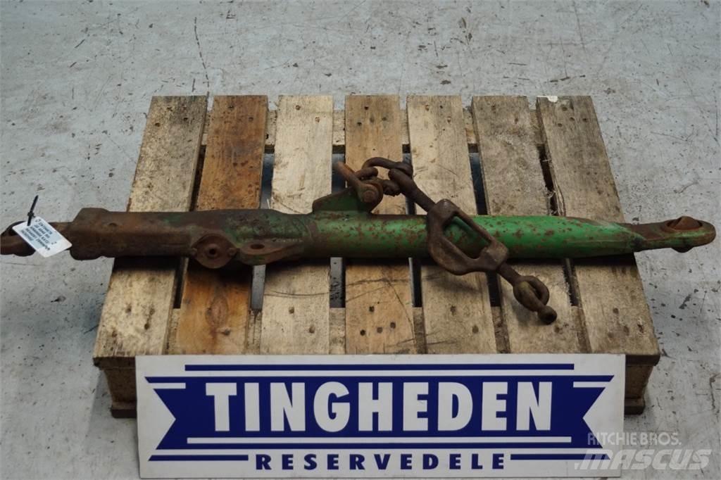 John Deere 4040 Lisävarusteet ja komponentit
