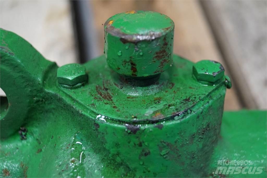 John Deere 4040 Lisävarusteet ja komponentit