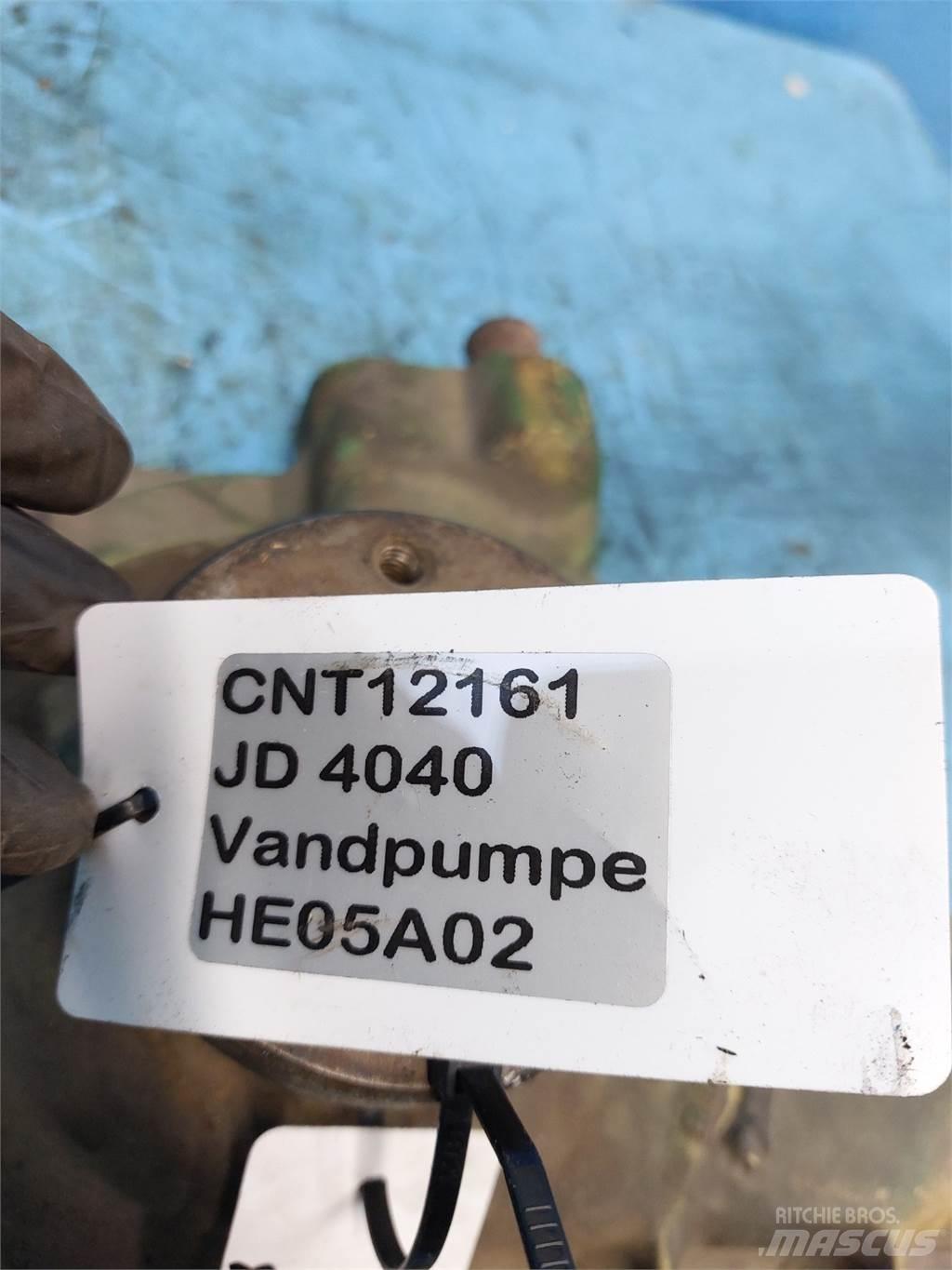 John Deere 4040 Moottorit