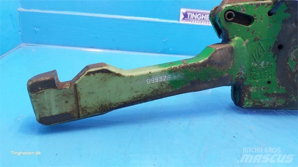 John Deere 4040 Lisävarusteet ja komponentit