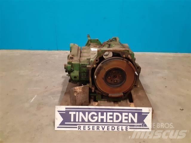 John Deere 4239 Moottorit