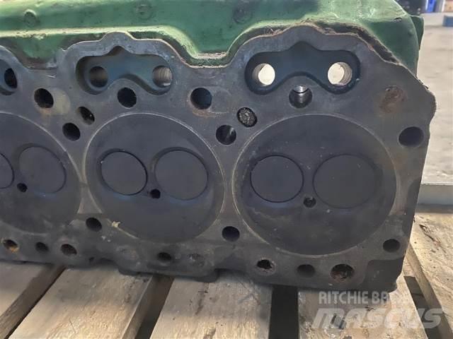 John Deere 4239 Moottorit