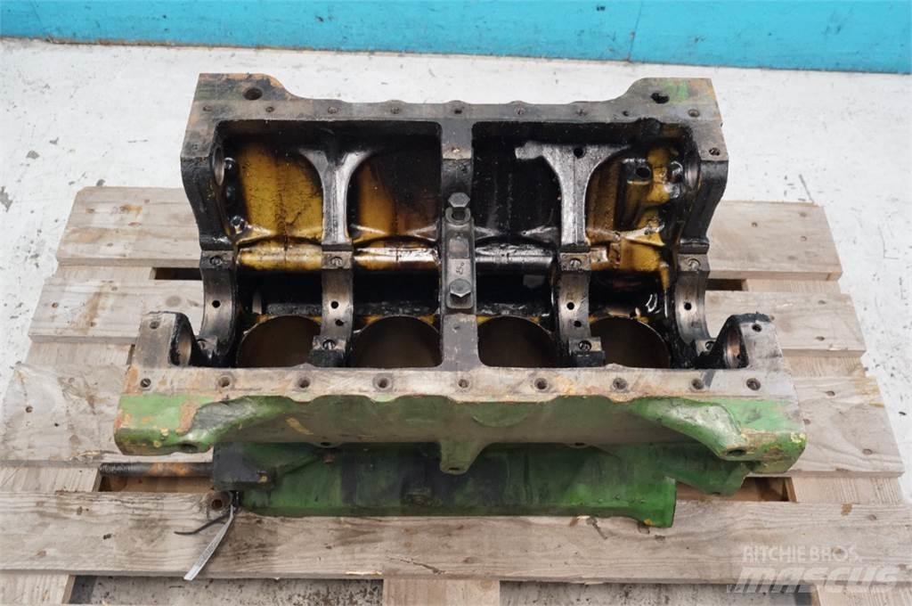 John Deere 4239 Moottorit