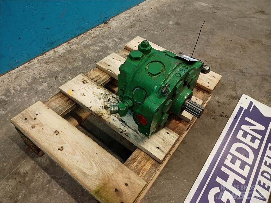John Deere 4240 Hydrauliikka