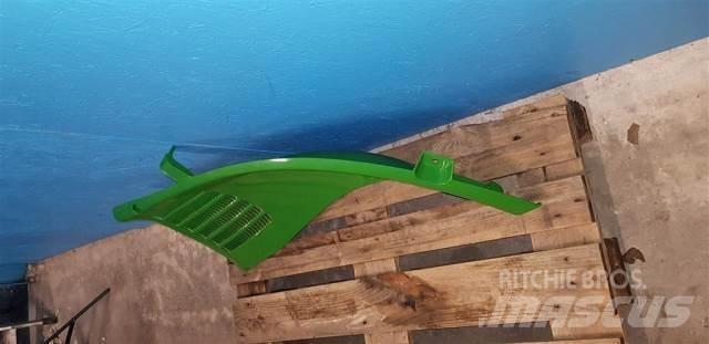 John Deere 4720 Itsekulkevat ruiskut