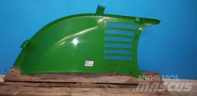 John Deere 4720 Itsekulkevat ruiskut