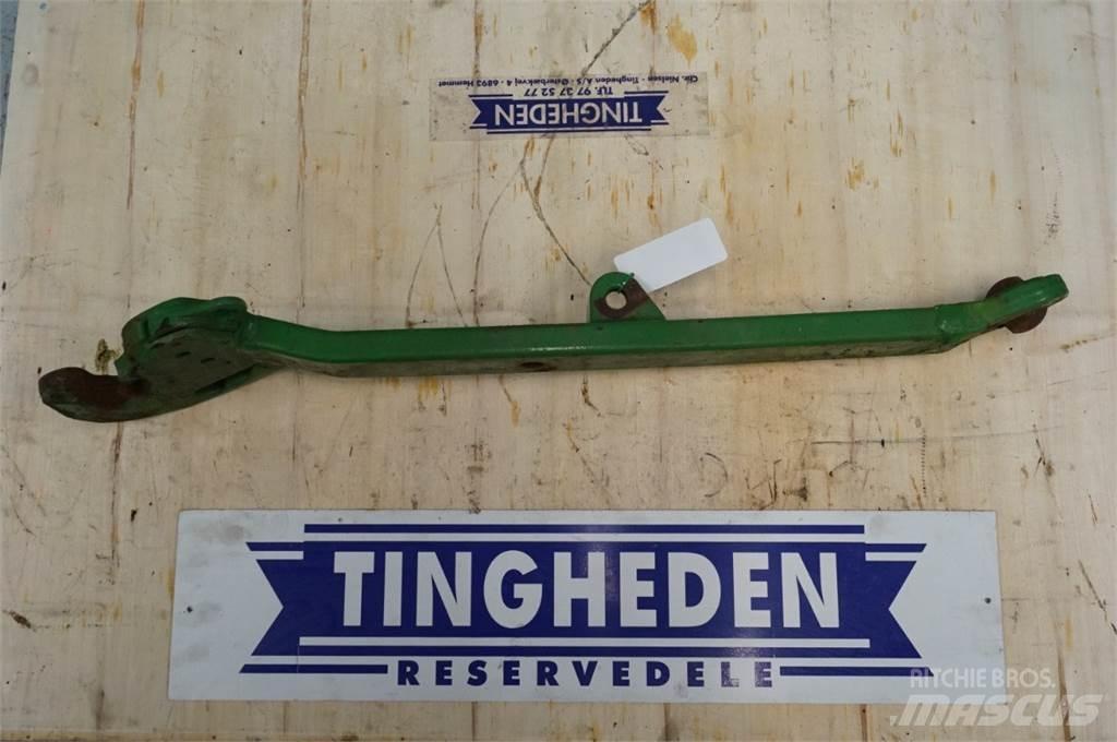 John Deere 5115R Lisävarusteet ja komponentit