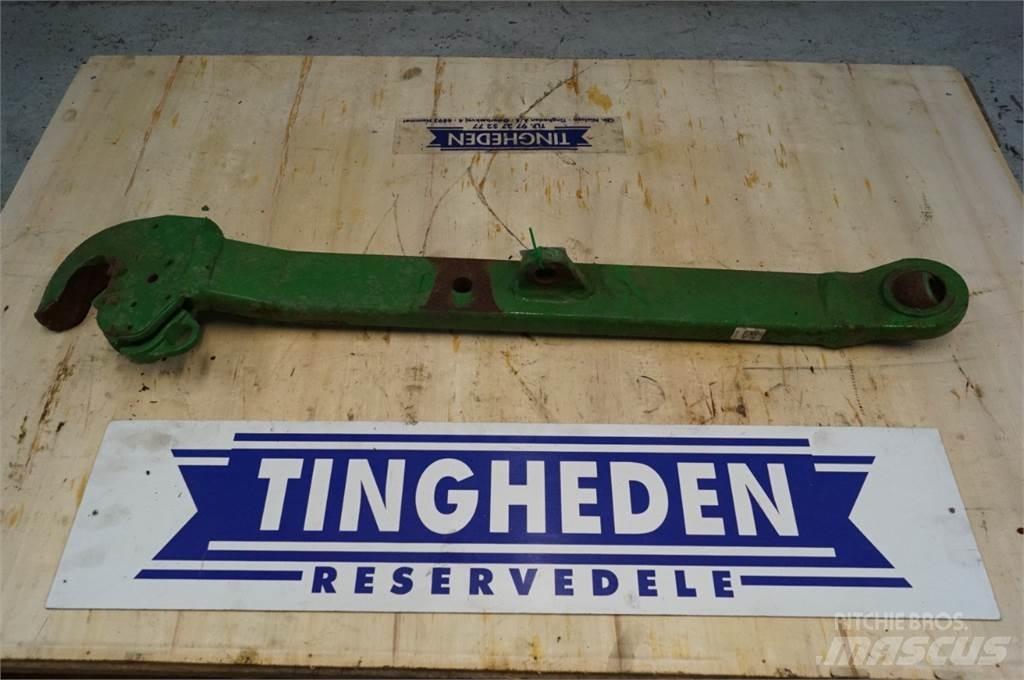 John Deere 5115R Lisävarusteet ja komponentit
