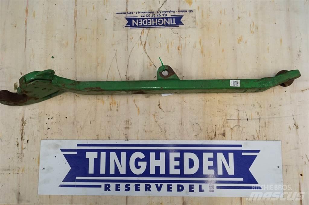 John Deere 5115R Lisävarusteet ja komponentit