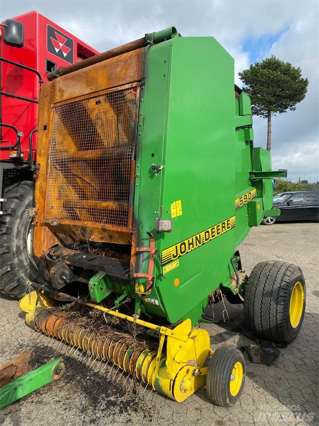 John Deere 590 Pyöröpaalaimet