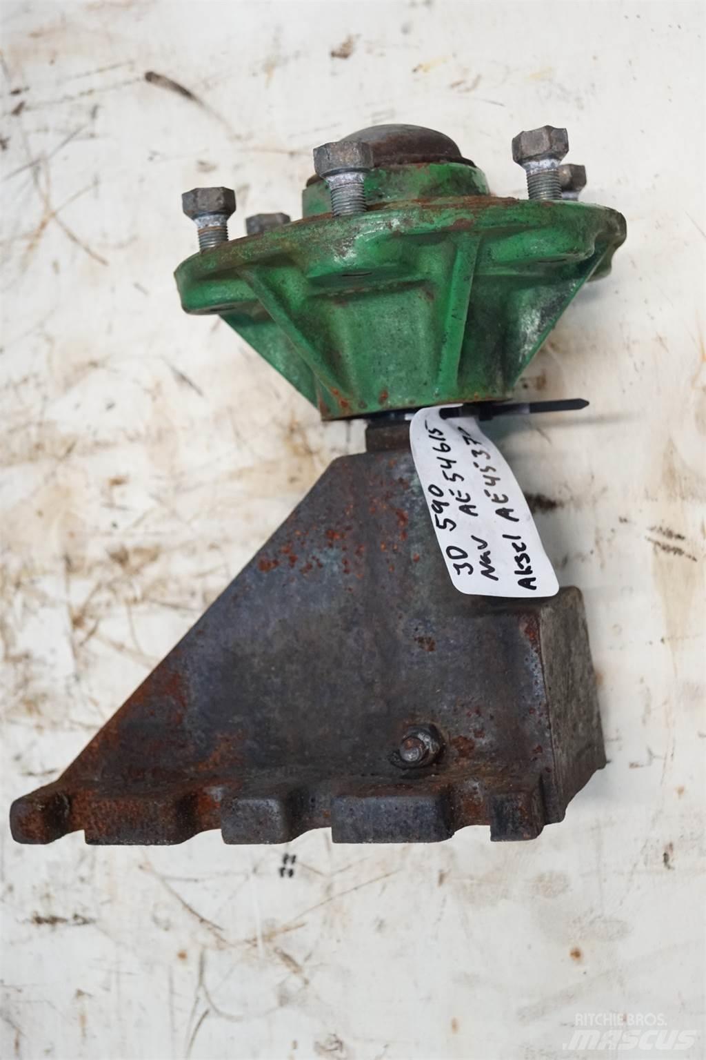 John Deere 590 Akselit