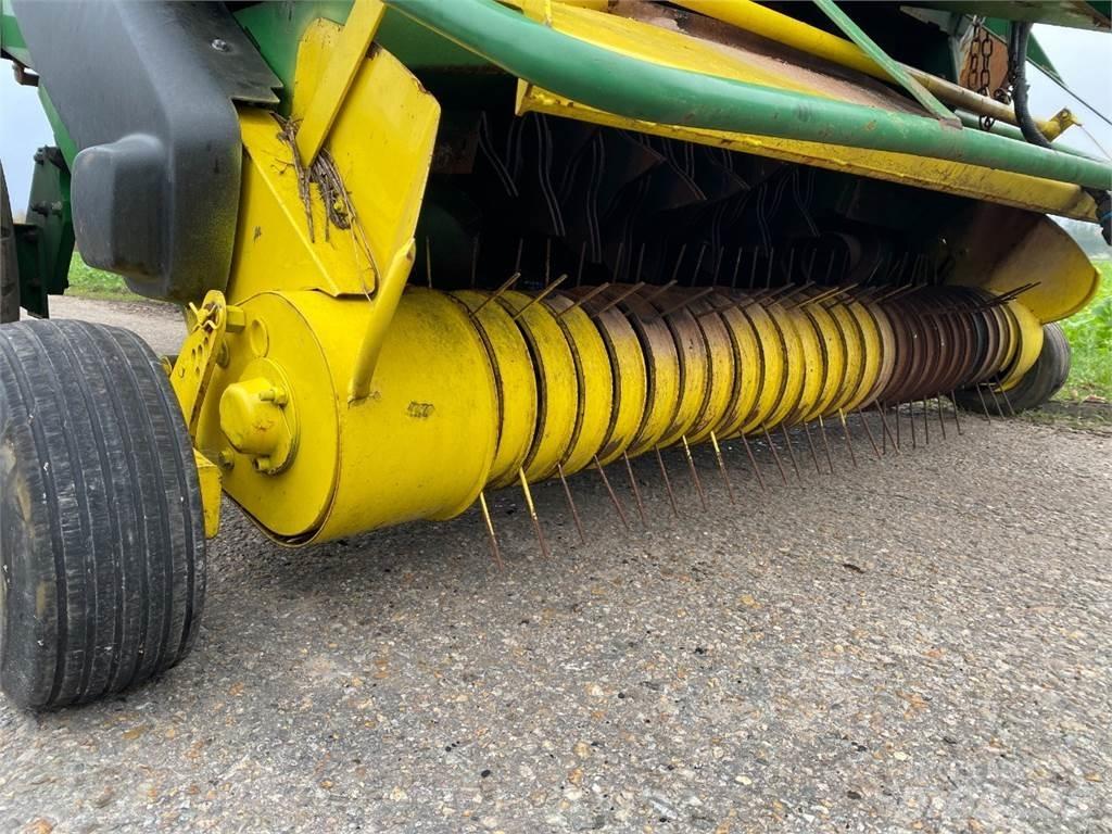 John Deere 592 Pyöröpaalaimet
