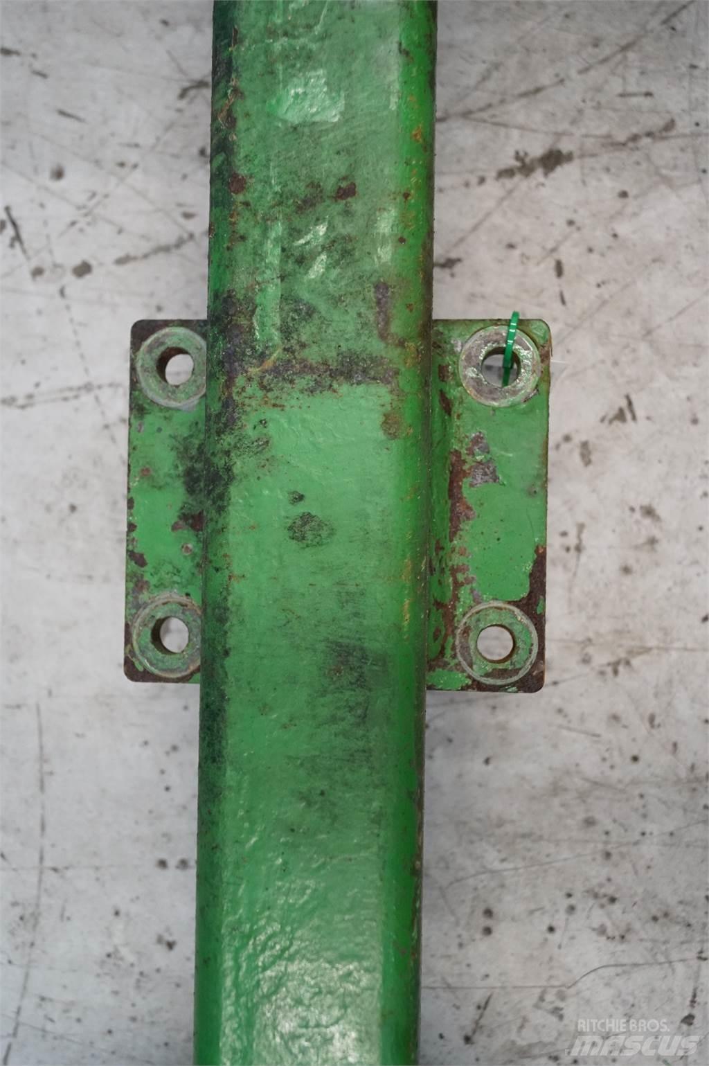 John Deere 592 Akselit