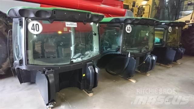 John Deere 6155 Ohjaamo ja sisusta