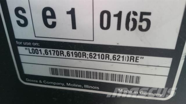John Deere 6210R Ohjaamo ja sisusta