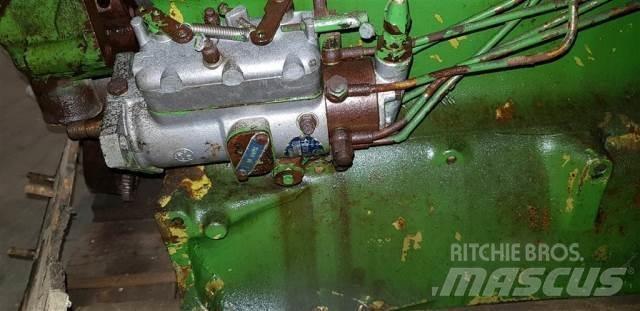 John Deere 6329 Moottorit