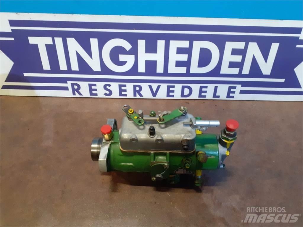 John Deere 935 Moottorit