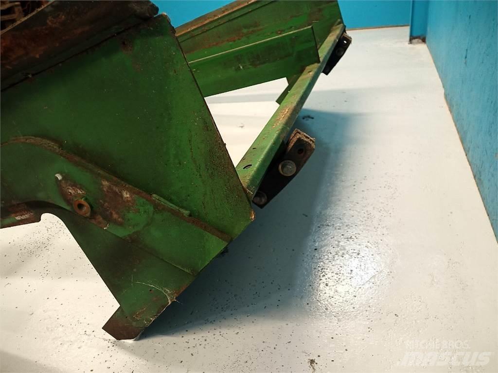 John Deere 9540 Hiekan- ja suolanlevittimet