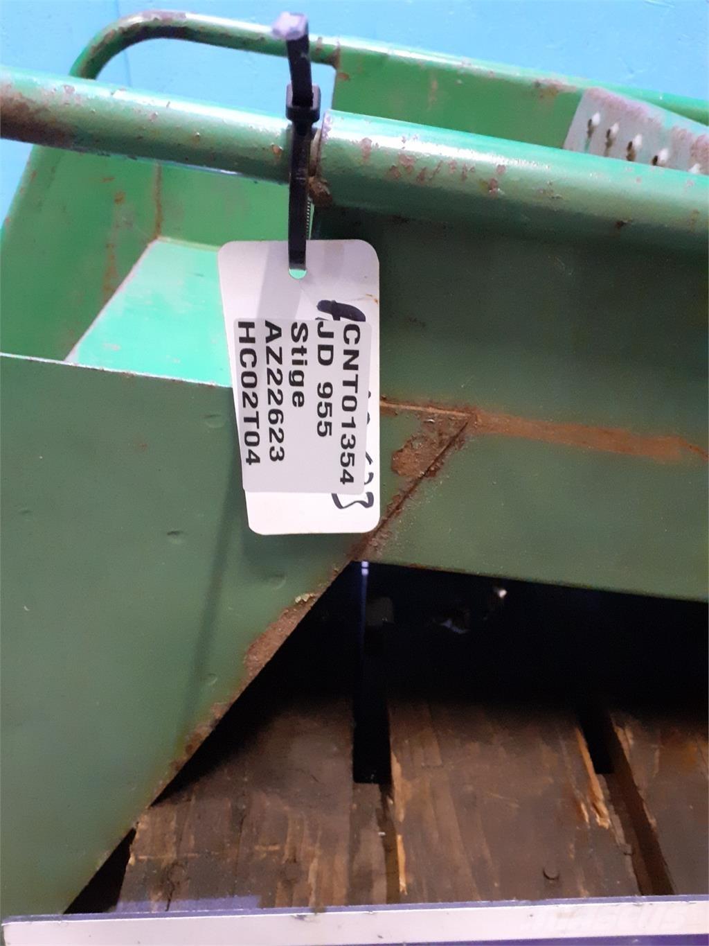 John Deere 955 Ohjaamo ja sisusta