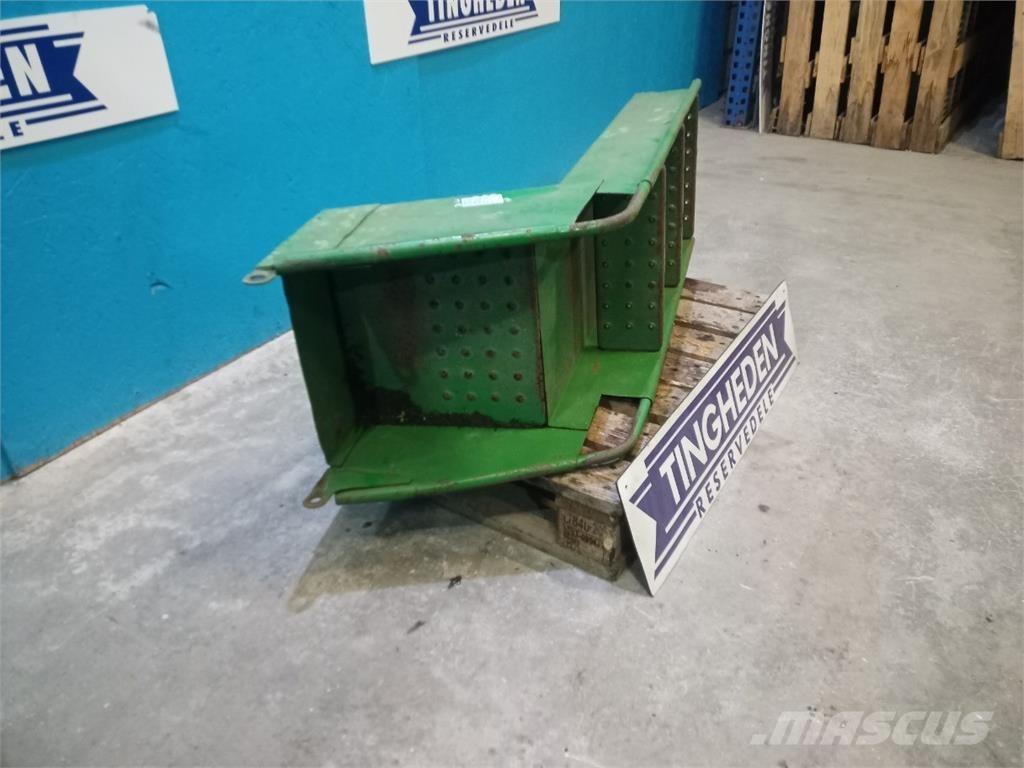 John Deere 955 Ohjaamo ja sisusta