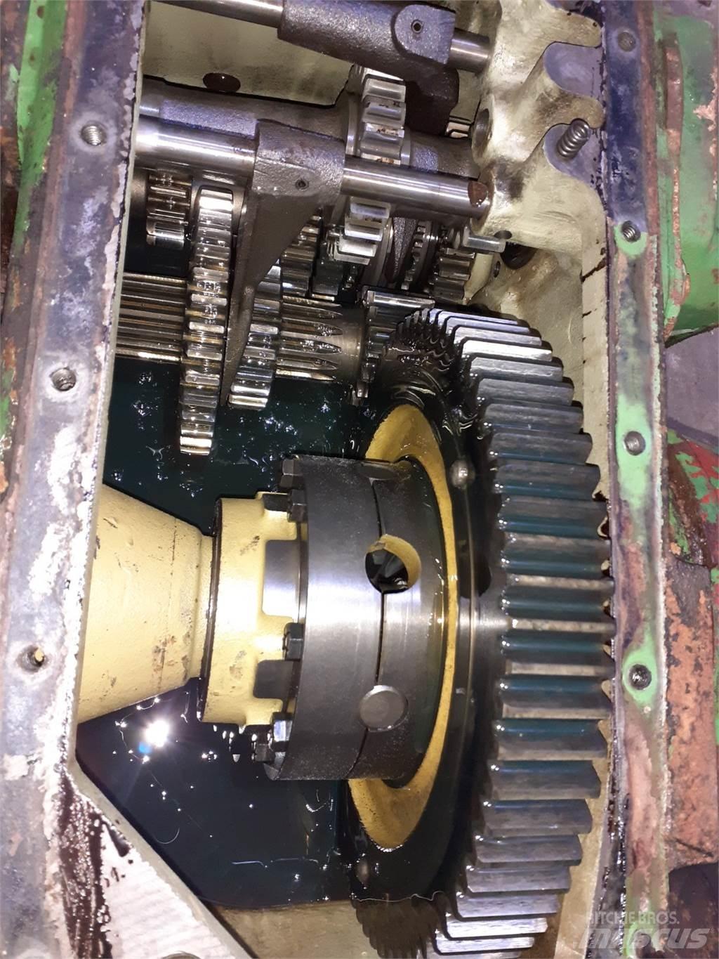 John Deere 975 Vaihteisto