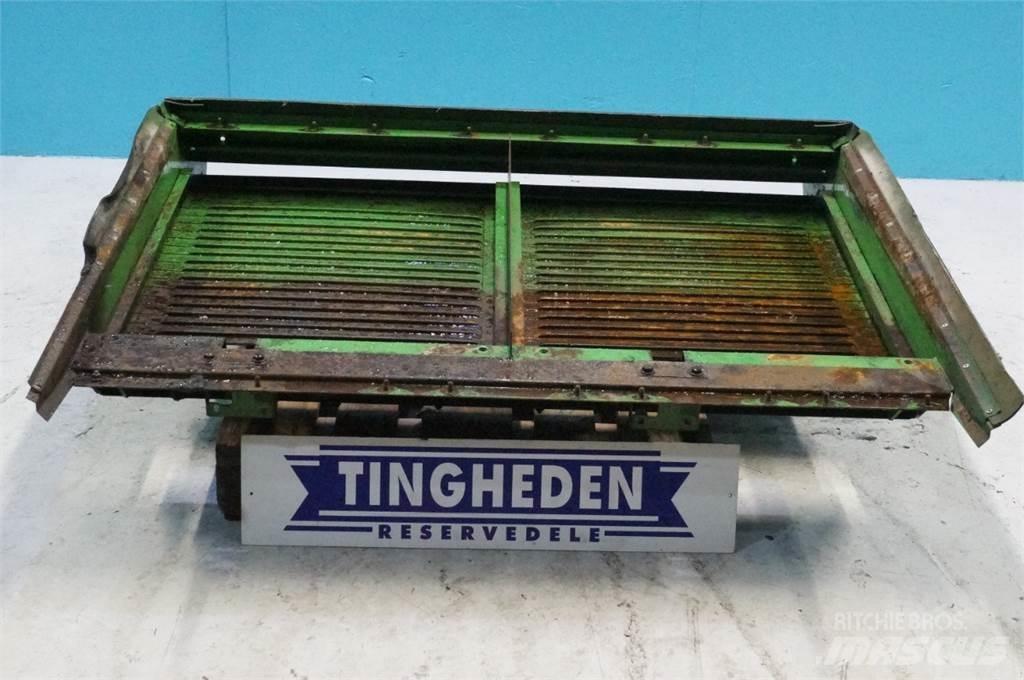 John Deere 9780 Hiekan- ja suolanlevittimet