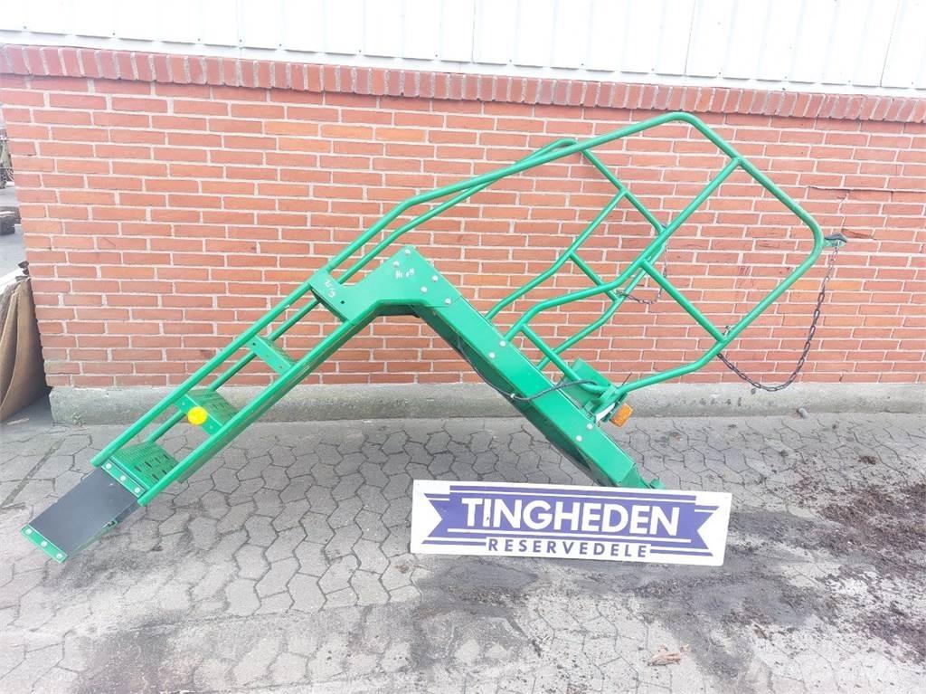 John Deere 9880 Ohjaamo ja sisusta
