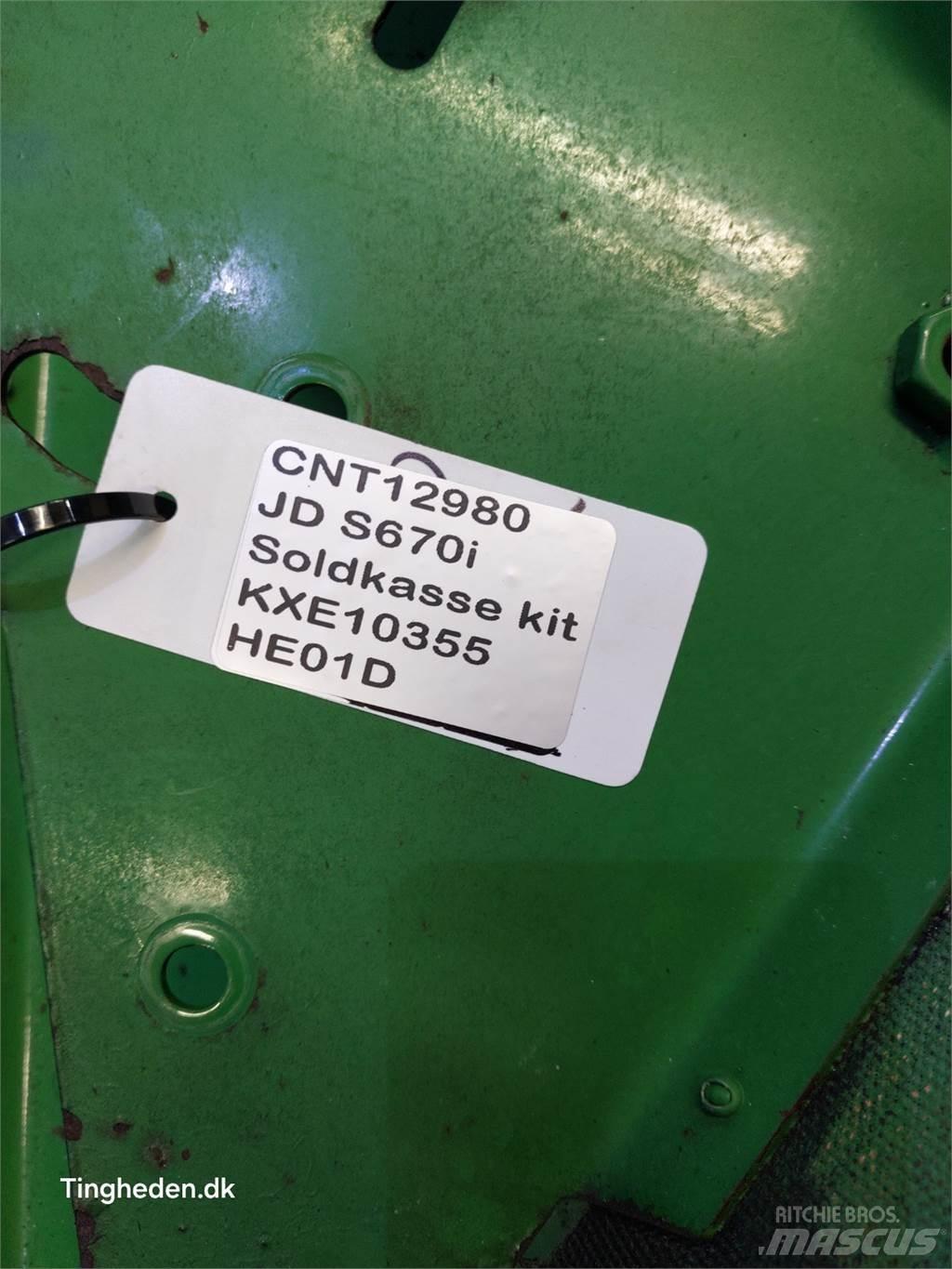 John Deere S670 Hiekan- ja suolanlevittimet
