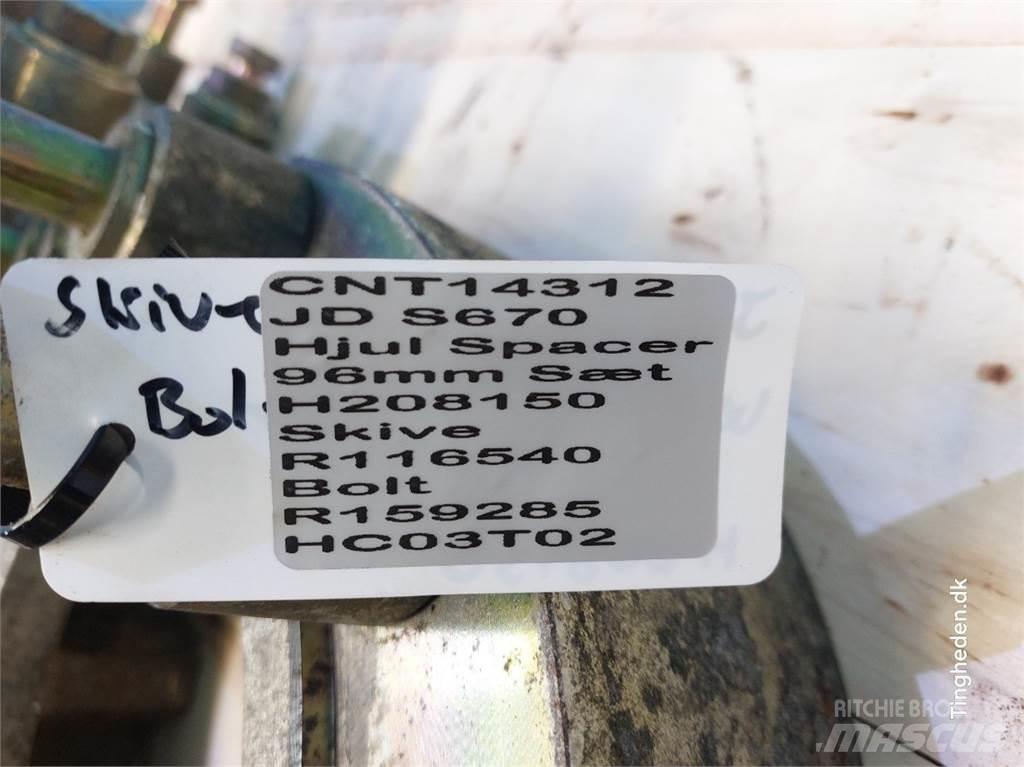 John Deere S670 Renkaat ja vanteet