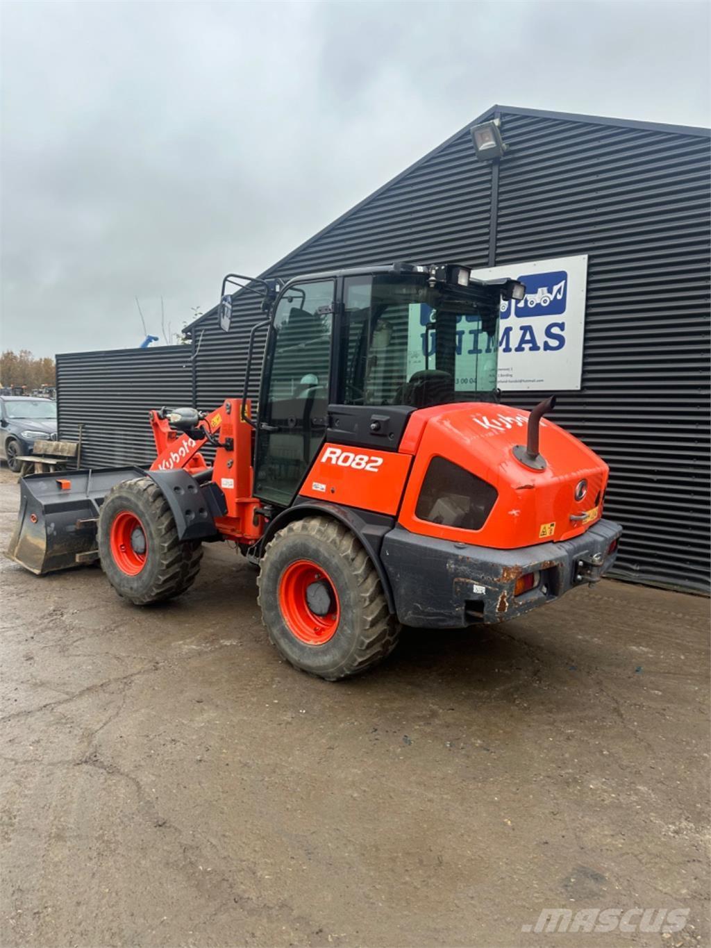 Kubota R082 Pyöräkuormaajat