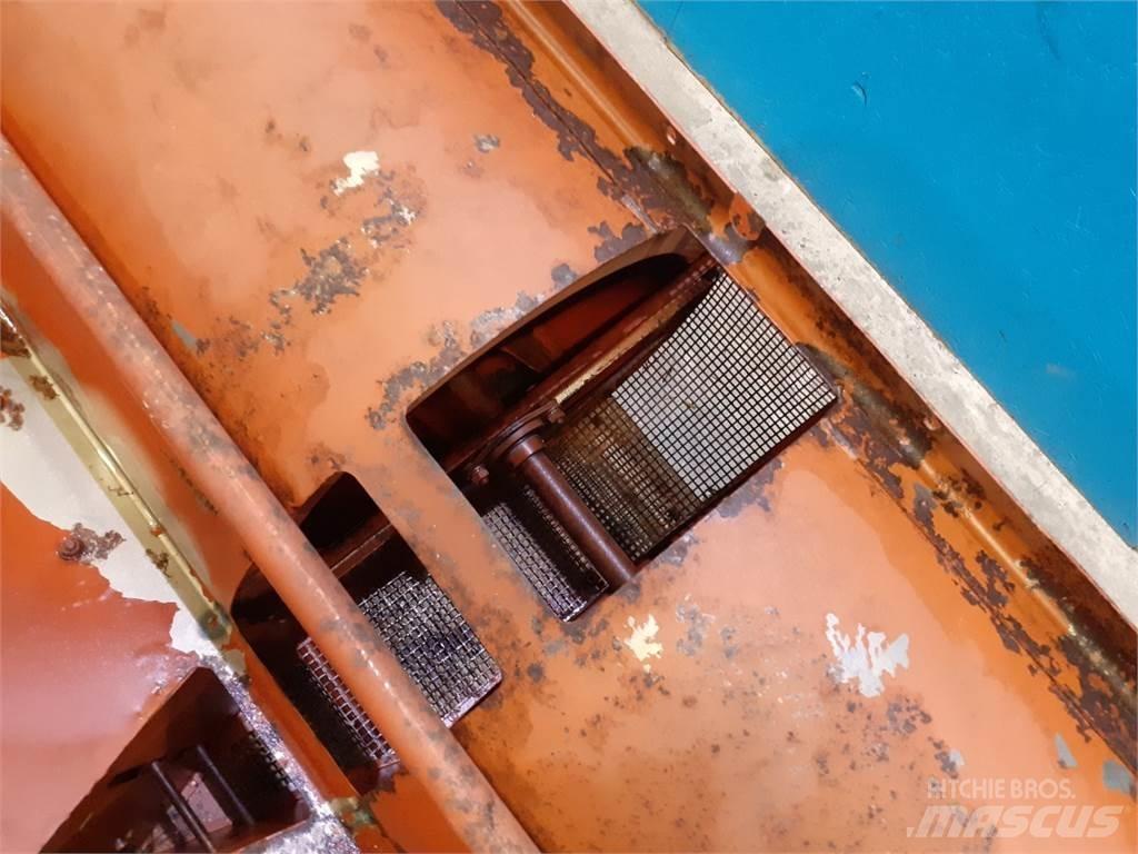 Laverda 3650 Hiekan- ja suolanlevittimet